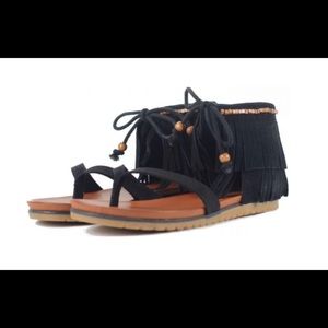 💥NIB MIA NATIVE BLACK NOVA SUEDE SANDAL💥